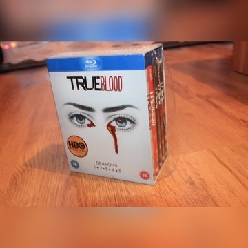 Czysta Krew / True Blood: Sezony 1-5 [Blu-ray]