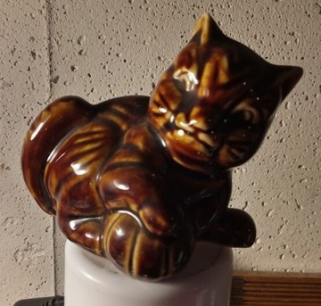 Kot z fochem ceramiczny 