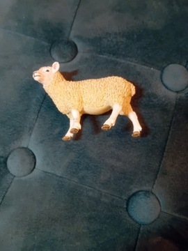 Figurka owieczka fajna