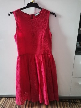 Sukienka roz. 164 czerwona koronkowa