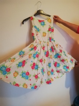 Sukienka dla dziewczynki rozmiar 10 - 11 lat