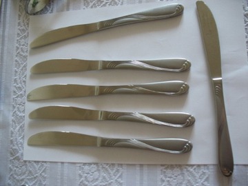 6 noży Hoffner z ząbkami