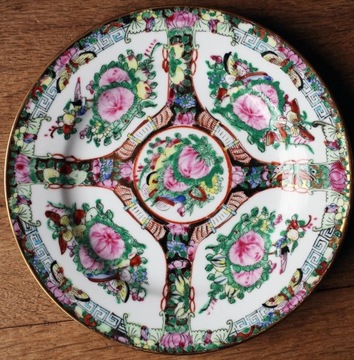 Chińska porcelana  talerz z kwiatami róży Famille
