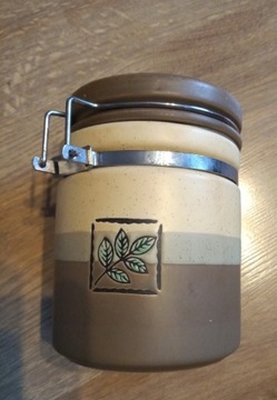 Pojemnik ceramiczny z pokrywką 