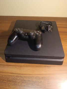 PlayStation 4 slim - bogaty zestaw gier 