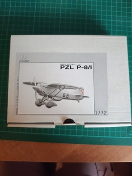 Model z żywicy PZL P-8/l
