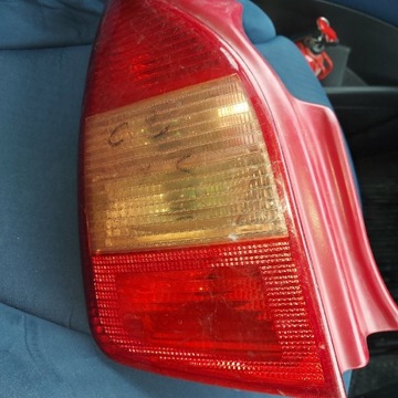 Lampa klosz lewy tył citroen c2 