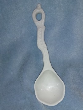 Ceramiczna stara biała chochelka