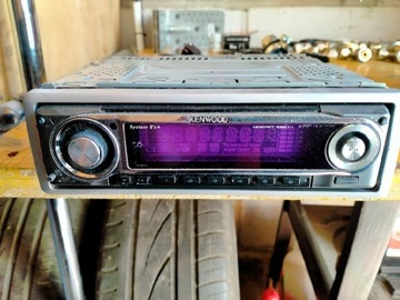 Radio samochodowe Kenwood.
