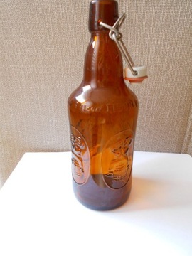 Butelka  ozdobna po piwie Fischer z roku 1999