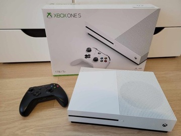 Konsola Xbox One S 1TB z Napędem