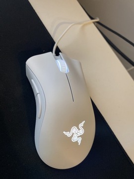 myszka razer DeathAdder essential Biały 