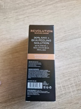 Peeling do twarzy Rozświetlający Revolution