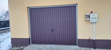 Drzwi garażowe uchyylne