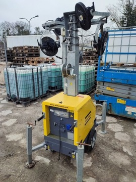 Maszt oświetleniowy Atlas Copco HiLight E3+ 4x160W