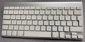 Apple Wireless Keyboard A1314