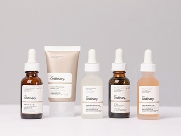 The ordinary zestaw nawilżający kwas serum