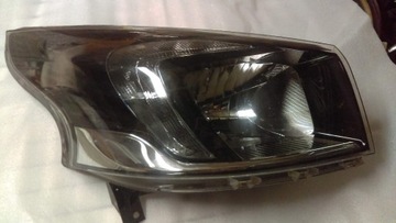 Reflektor prawy lampa Vivaro B Trafic III