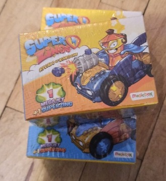 Super Zings 4 seria MegaJet figurka Blaster Punch