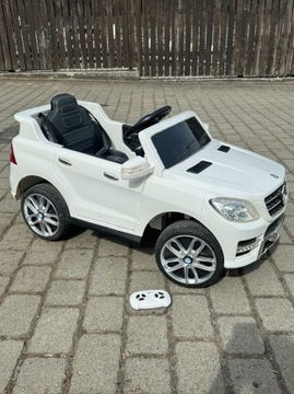 Mercedes-Benz pojazd akumulatorowy ML350