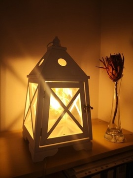 Lampa - Latarnia drewniana biała