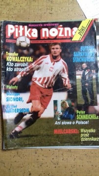 Miesięcznik Piłka nożna plus z lat 1994 i 1995