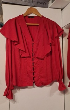 Czerwona bluzka z falbanami Trendyol