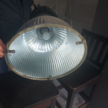 Lampa przemysłowa