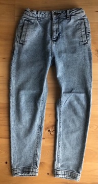 Reserved przecierane jeansy ze ściągaczami 152