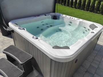 Wanna ogrodowa hot tub Jacuzzi  Balboa  6-osobowa 