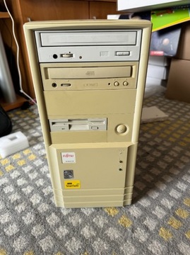 Fujitsu Pentium 200 MMX 64 MB 4GB AWE64 Gotowiec