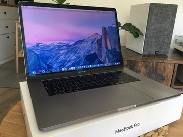 MacBook Pro - Space Grey - 15 cali 32 GB i9 2.9GHz