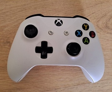 Pad Xbox One Wireless