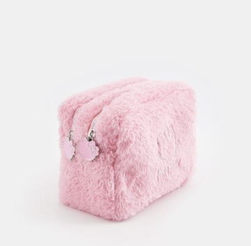 Kosmetyczka różowa futrzana Hello Kitty