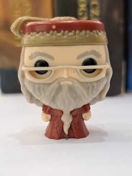 Kinder Joy H.Potter Quidditch - figurka Dumbledore