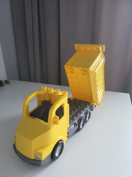 Lego ciężarówka żółta używana 