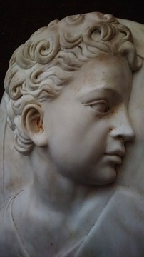 Włoska płaskorzeźba świętego marmur