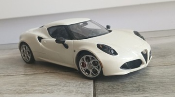 Alfa Romeo 4C 1/18 Autoart 