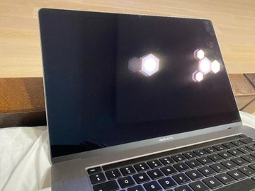 MacBook 16' i9 2.3 16G 1TB 5500m Radeon