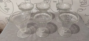 Pucharki do lodów PRL, szkło prasowane, Ząbkowice