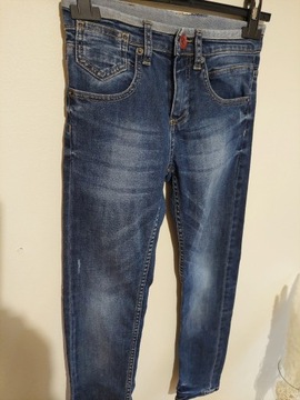 Spodnie jeansowe chłopięce 140