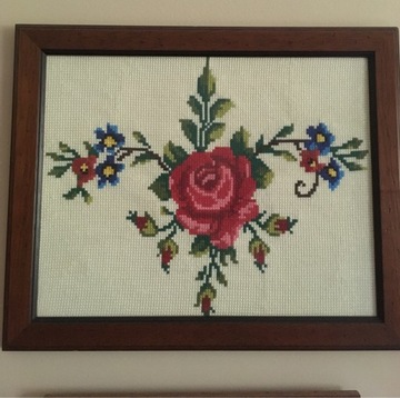 Obraz haft krzyżykowy kwiaty roze 38x45 cm z ram