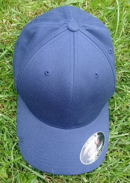 Nowa czapka  z daszkiem Flex-fit L/XL
