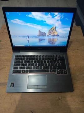 Fujitsu lifebook U745 i5-5200u 2.2ghz 8gb 320gb