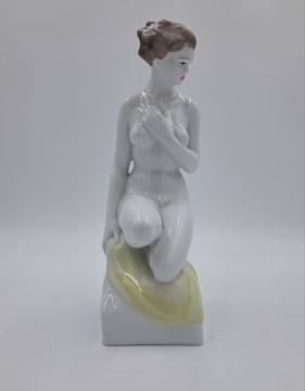 Hollohaza Kezzel Festett figurka porcelanowa duża