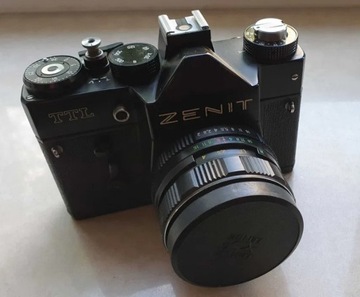 Aparat ZENIT TTL z obiektywem Helios 44M-4 2/58 