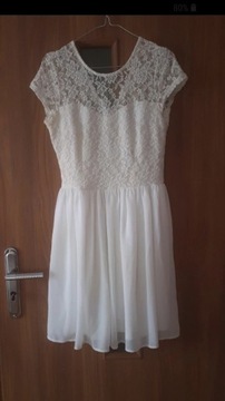 Śliczna biała sukienka only S