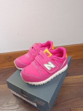 Buty dla dziewczynki, rozmiar 22,5, new balance