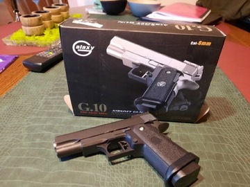 Pistolet G10       