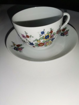 Filiżanka ze spodkiem z porcelany Czechosłowacja